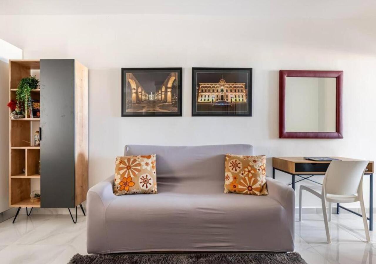 Sea View Luxury Apartment Brand New In La Valeta Exterior foto