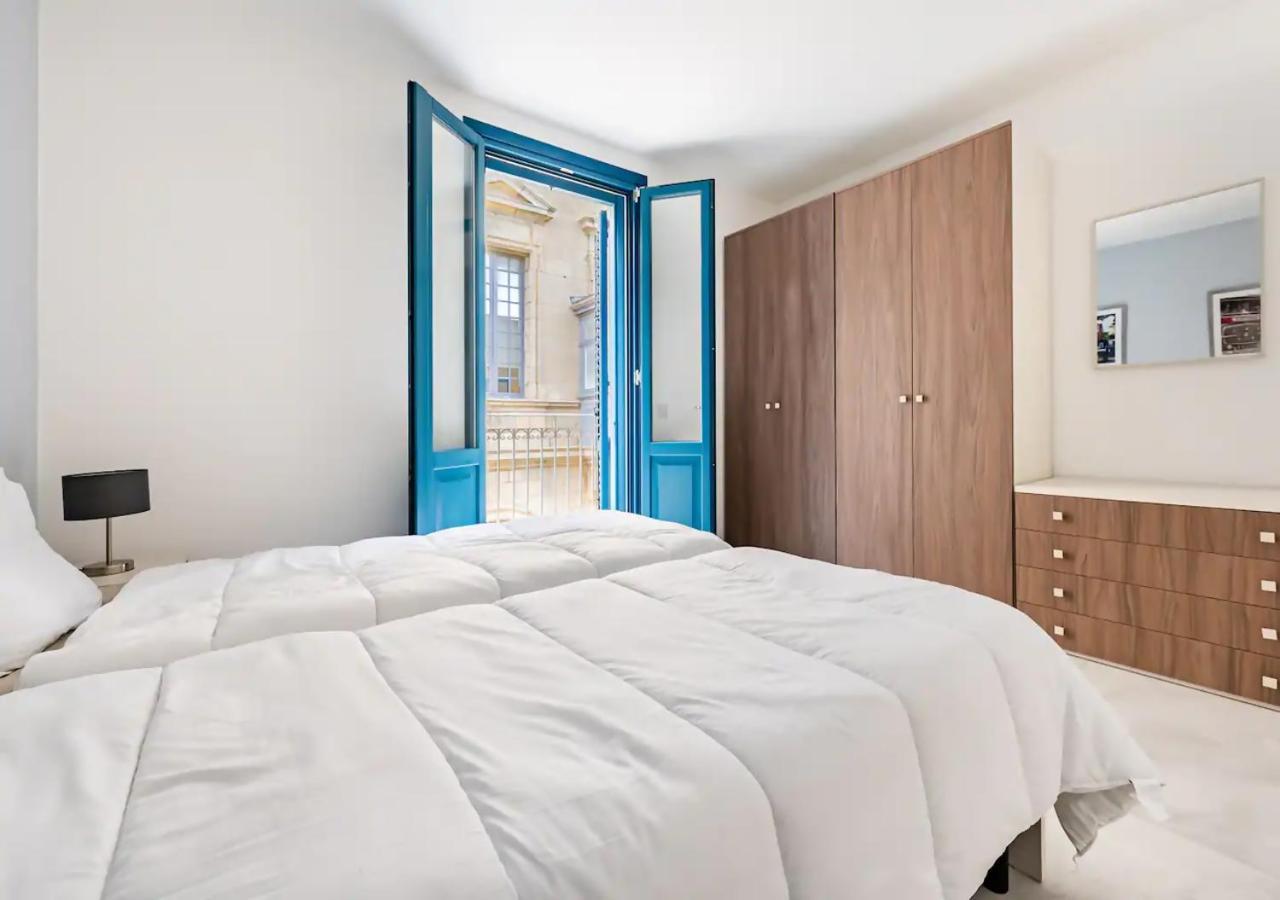 Sea View Luxury Apartment Brand New In La Valeta Exterior foto